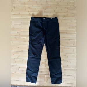Old Navy Pixie Never Fade Women Pants Size 6 Black